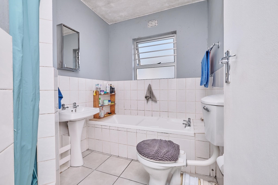 1 Bedroom Property for Sale in Ferndale Western Cape